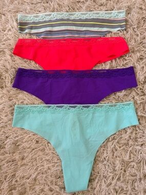 Lot of 4 NWT 2013 Victoria's Secret Lace Trim Body by Victoria Thong Small